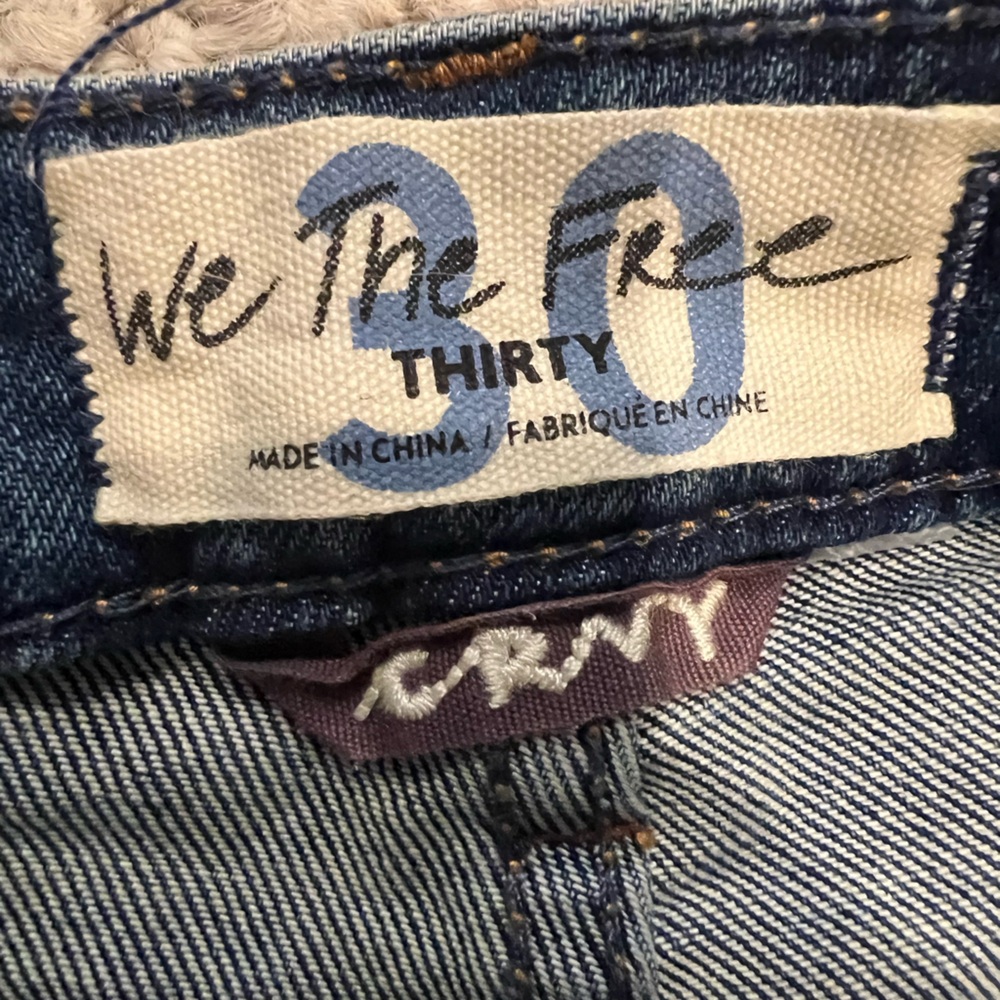 We The Free Crvy Denim shorts - Size 30 - Picture 6 of 11